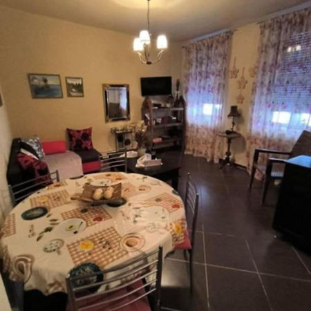 Cozy Apartment Alexandros Near Aqueduct 卡瓦拉 外观 照片